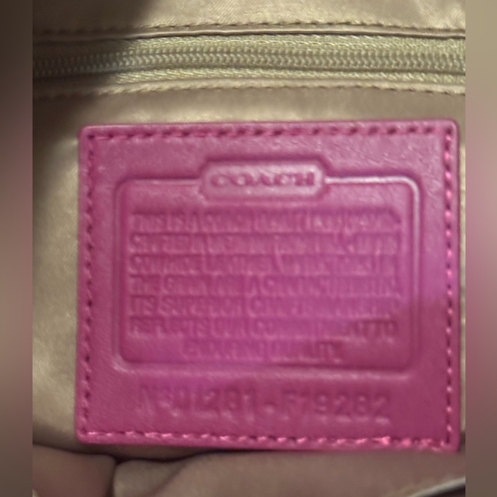 NWT Coach Pink Glossy Shoulder Bag - Picture 9 of 9